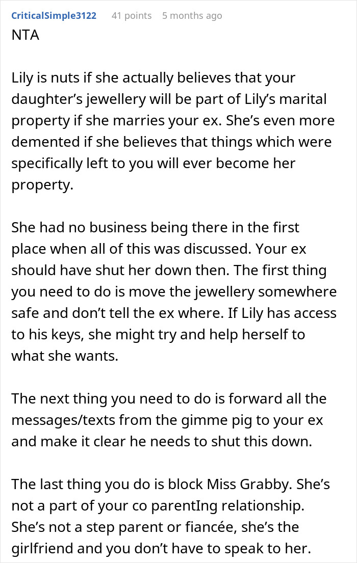 A text post discussing conflict over jewelry between a woman and her boyfriend's stepdaughter. A text post discussing conflict over jewelry between a woman and her boyfriend's stepdaughter.
