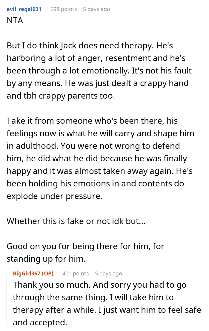 Text conversation about therapy support related to brother crossing boundaries; uncle praised for support.