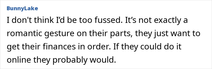 Online user comments on controversial wedding invitation excluding daughter due to cost concerns.
