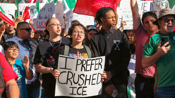 I Photographed A Protest At Dallas City Hall Over Immigration Reform, And Here's What I Saw (31 Pics)