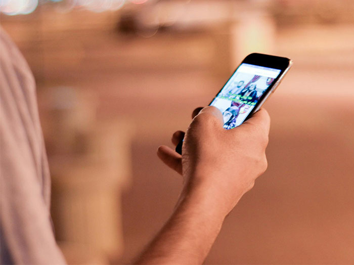 Man Can&rsquo;t Find The Words To Tell His GF Her &ldquo;Brain Rot&rdquo; Language Is Making Her Unattractive