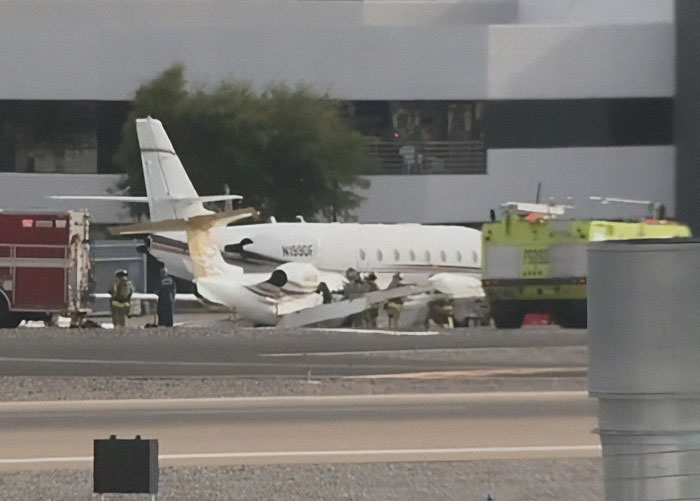 Multiple Casualties As Planes Collide In Arizona, Including M&ouml;tley Cr&uuml;e Singer Vince Neil&rsquo;s Jet