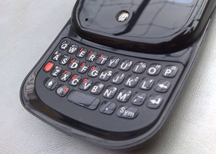 QWERTY keyboard of a failed but good smartphone product.