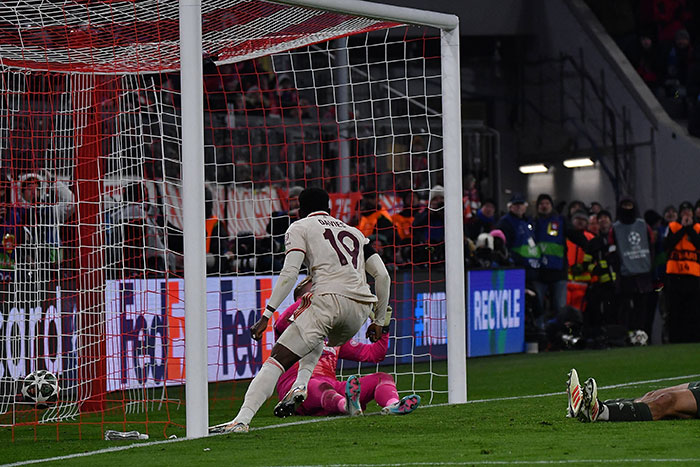 Bayern Steals The Win From Celtic With Davies&rsquo; Last-Minute Odd Goal In The Champions League