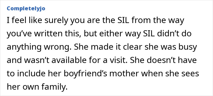 Text exchange discussing a disagreement between a mother-in-law and daughter-in-law about an unplanned visit. Text exchange discussing a disagreement between a mother-in-law and daughter-in-law about an unplanned visit.