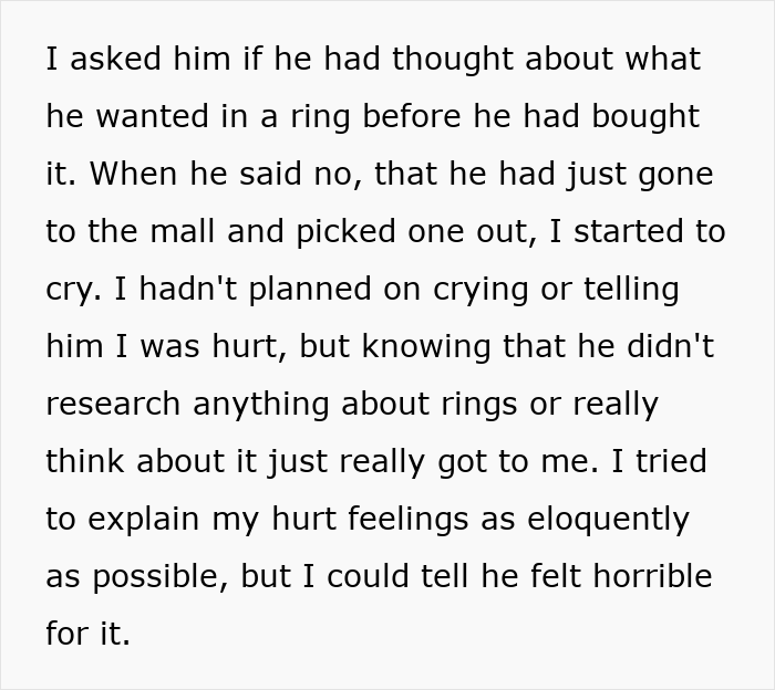 People Are Ready To Shred This Woman For Not Liking Her Engagement Ring, Until They See The Photo