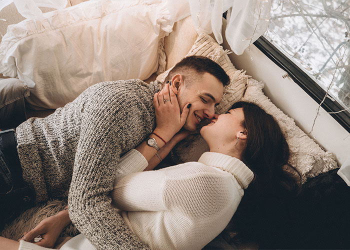 “I Started To Like Pink Again”: 50 Women Recall The Instant They Just Knew He Was ‘The One’