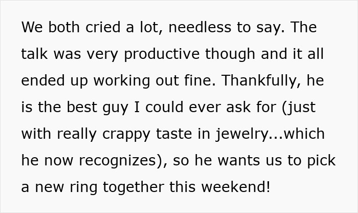 People Are Ready To Shred This Woman For Not Liking Her Engagement Ring, Until They See The Photo