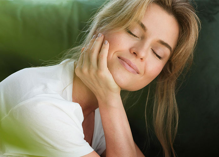 “I Started To Like Pink Again”: 50 Women Recall The Instant They Just Knew He Was ‘The One’