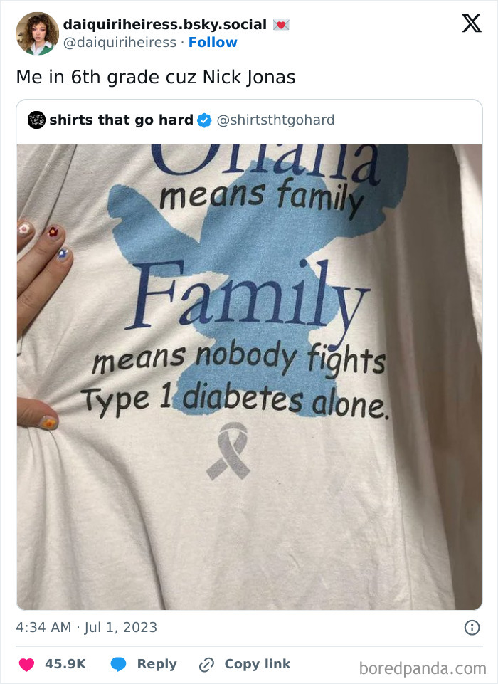 T-shirt with a slogan about family support for Type 1 diabetes from a relatable tweet by "Conxfession" IG page.