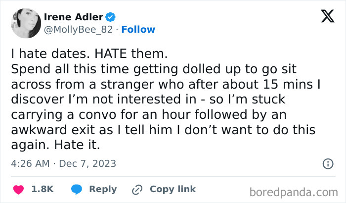 Twitter post humorously describing an awkward date experience, highlighting life's awkward moments.