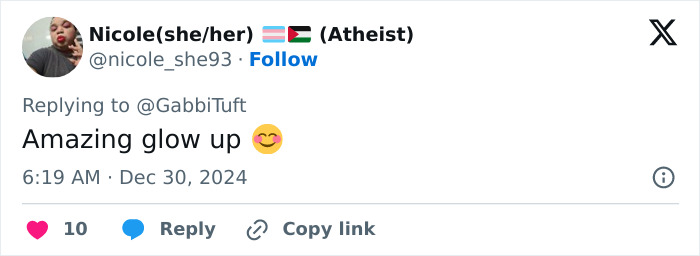 Tweet praising the former WWE star's transition, describing it as an "amazing glow up" with a smiling emoji.