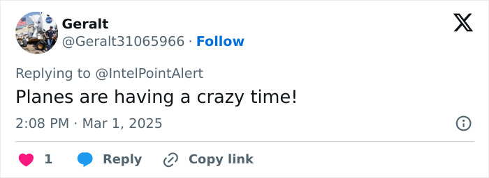 Tweet commenting on FedEx aircraft fire incident with "Planes are having a crazy time!