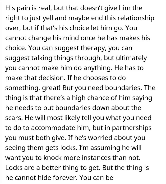 Text advice on handling a boyfriend's reaction to burn scars, suggesting therapy and setting boundaries.