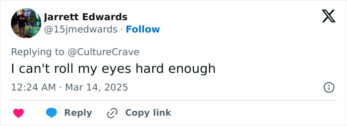 Tweet responding to Anthony Mackie's views on masculinity and Captain America controversy.