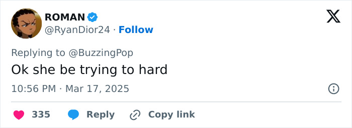 Tweet discussing Sabrina Carpenter's performance, questioning her efforts in response to recent show controversies.