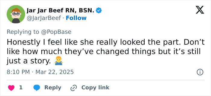 Tweet discussing Disney's Snow White adaptation and changes, highlighting mixed reactions.