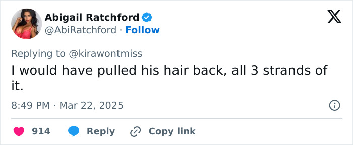 Tweet commenting on basketball coach's actions.