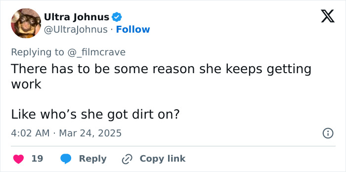 Tweet criticizing Margot Robbie's involvement in Wuthering Heights.