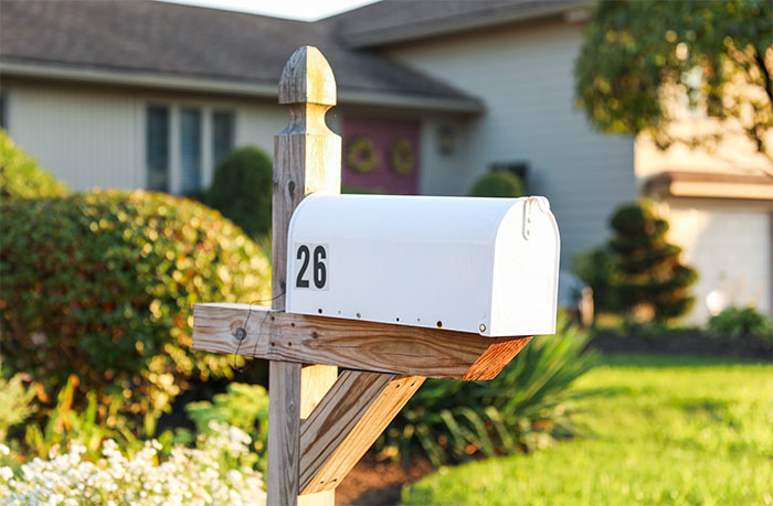 Burglars Reveal The Red Flags That Instantly Make Them Think Twice Burglars Reveal The Red Flags That Instantly Make Them Think Twice