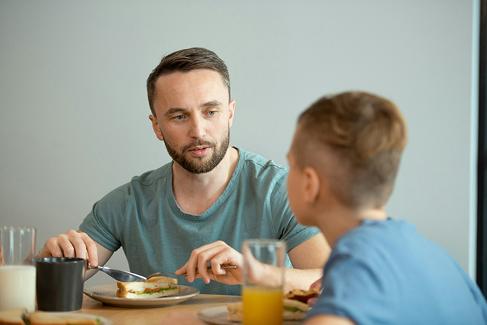Dating Advice To Younger Son Accidentally Leads To Eldest’s Breakup As The GF Realized Her Worth Dating Advice To Younger Son Accidentally Leads To Eldest’s Breakup As The GF Realized Her Worth
