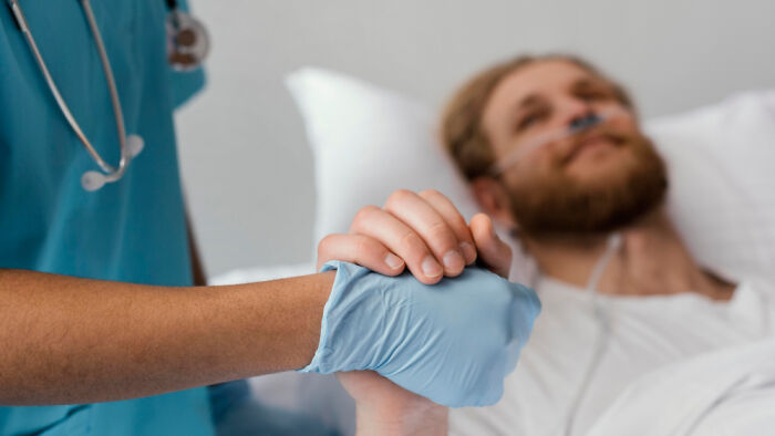 “I Never Talked To Her Again”: 35 Heartbreaking Stories Of How Friendships Ended