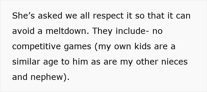 Woman Doesn't Know How To React To Sister's Rules For Upcoming Family Holiday Woman Doesn't Know How To React To Sister's Rules For Upcoming Family Holiday