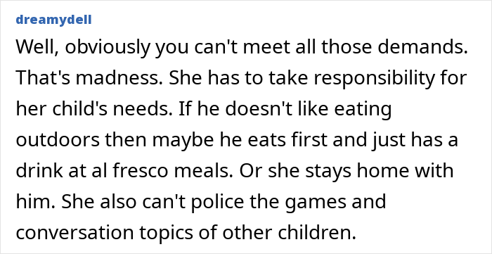 Woman Doesn't Know How To React To Sister's Rules For Upcoming Family Holiday Woman Doesn't Know How To React To Sister's Rules For Upcoming Family Holiday