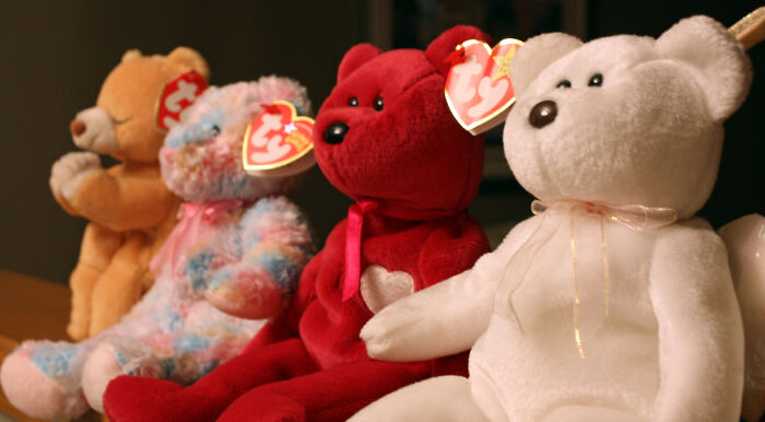 Stuffed bears with tags sit in a row, reminiscent of simple ways to make money.