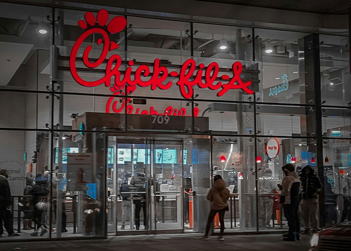 40 Times A Brand Made A Small Mistake, And It Annoyed People So Much They Boycotted Them