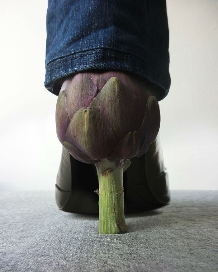 Art of illusion with an artichoke creating a shoe heel effect, showcasing Dudi Ben Simon's creative fusion.