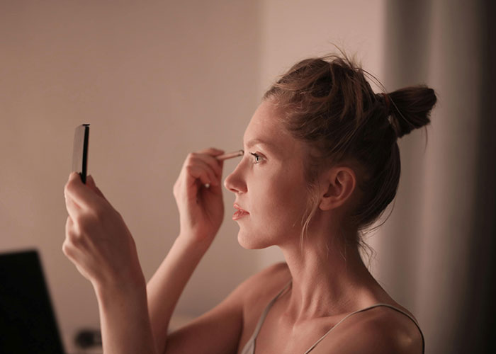 “Vaseline”: 30 Beauty Secrets That Every Woman Should Know