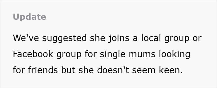 Text update about a suggestion for single mums to join social groups, highlighting childfree friend group dynamics.