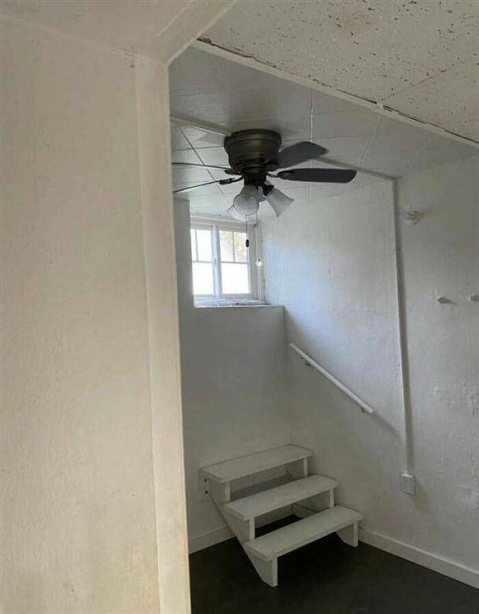 Sit here to feel a fan! Don't stand up though