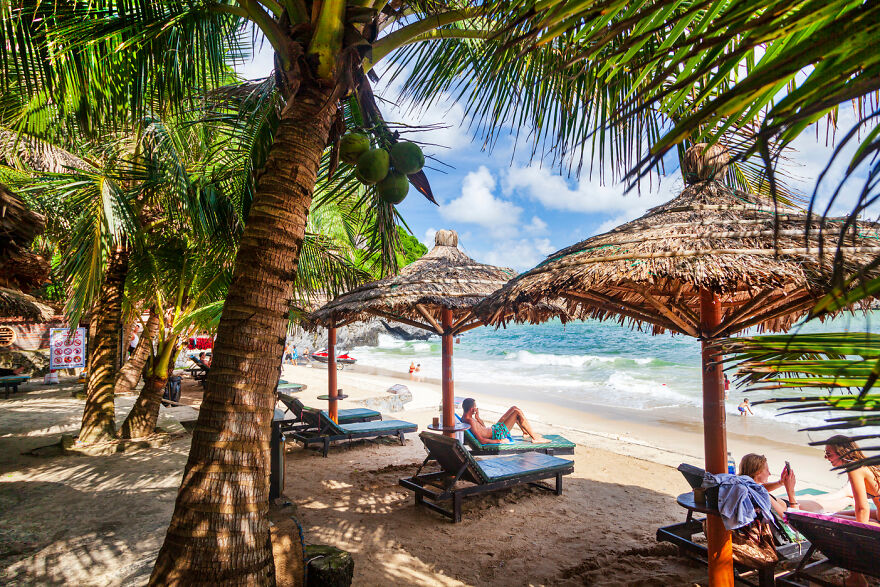 From Bali To Santorini, I Still Choose Cat Ba Island (Vietnam) As The Most Worthwhile Place To Return