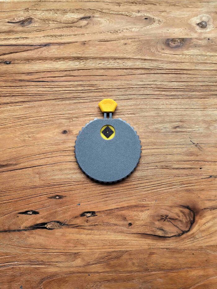 I Made This 3D Printed &ldquo;Dispute Resolver&rdquo; That Solves Petty Arguments With A Single Press