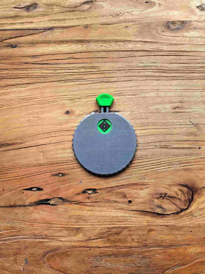 I Made This 3D Printed &ldquo;Dispute Resolver&rdquo; That Solves Petty Arguments With A Single Press