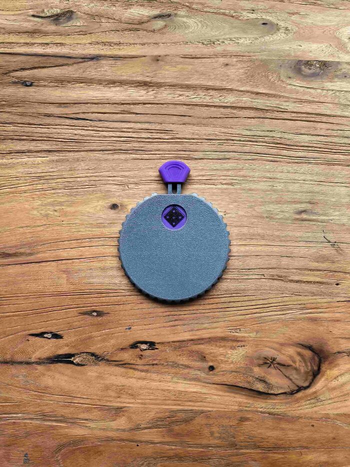 I Made This 3D Printed &ldquo;Dispute Resolver&rdquo; That Solves Petty Arguments With A Single Press