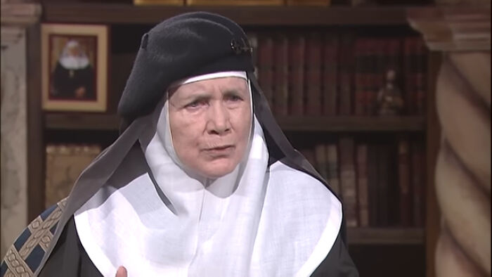 “Completely Abandoned Acting”: 30 People Share Celebs That "Disappeared Out Of Nowhere"