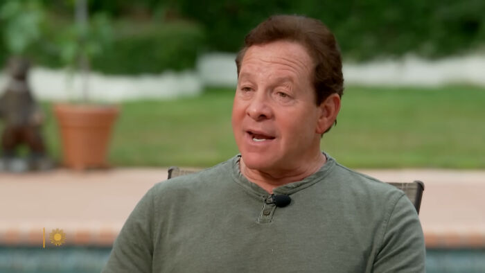 “Completely Abandoned Acting”: 30 People Share Celebs That "Disappeared Out Of Nowhere"