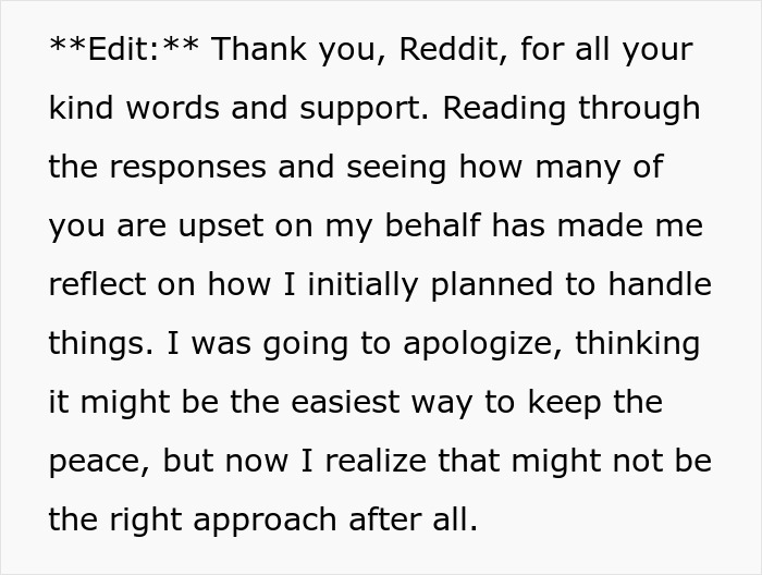 Reddit post about friends criticizing a child-free woman for enjoying her vacation.