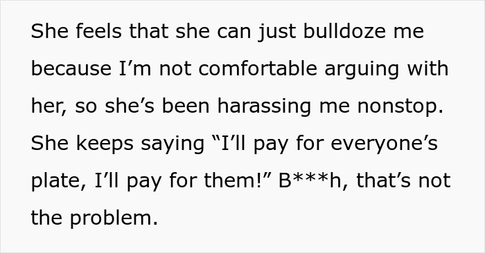 Text describing a conflict about wedding expectations and financial offers.