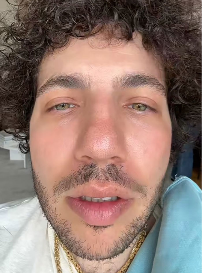Curly-haired individual showcasing eyebrow transformation, highlighted by fans discussing a notable change in appearance. Curly-haired individual showcasing eyebrow transformation, highlighted by fans discussing a notable change in appearance.