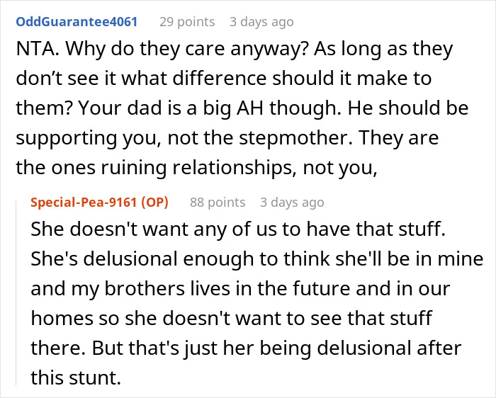 Online discussion about family drama over late mom's belongings, highlighting accusations of stealing.