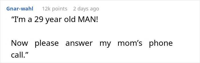 Text exchange about a man&rsquo;s mom calling, related to gaslighting and losing money dispute.