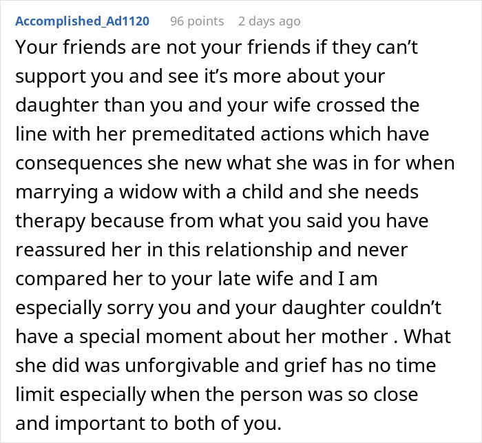 Reddit comment discussing a father's plan to share tapes of a late mother with his daughter, and conflict with a new wife.