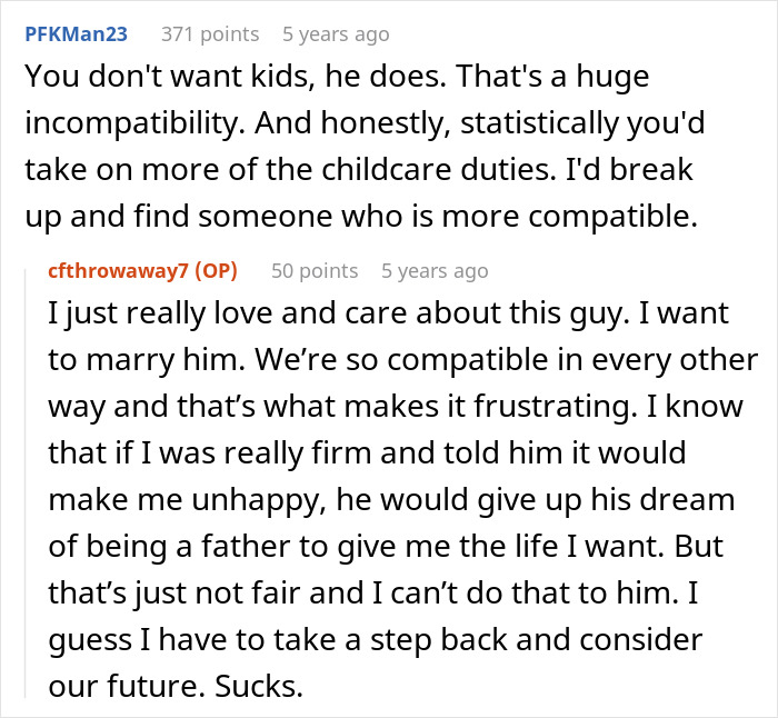 Text exchange about fear of motherhood and differing views on having children in a relationship.