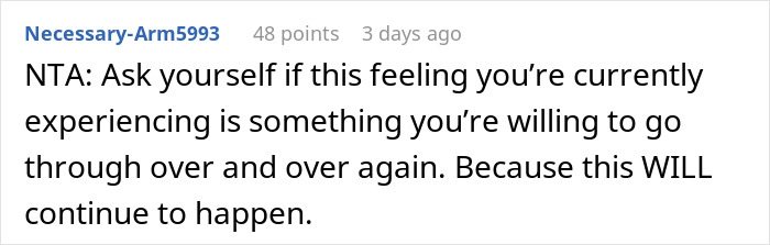 Reddit comment about relationship advice related to a dad's newborn with pneumonia.