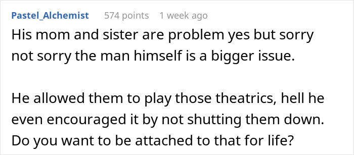 Reddit comment discussing boyfriend, his mom, sister, and relationship issues.