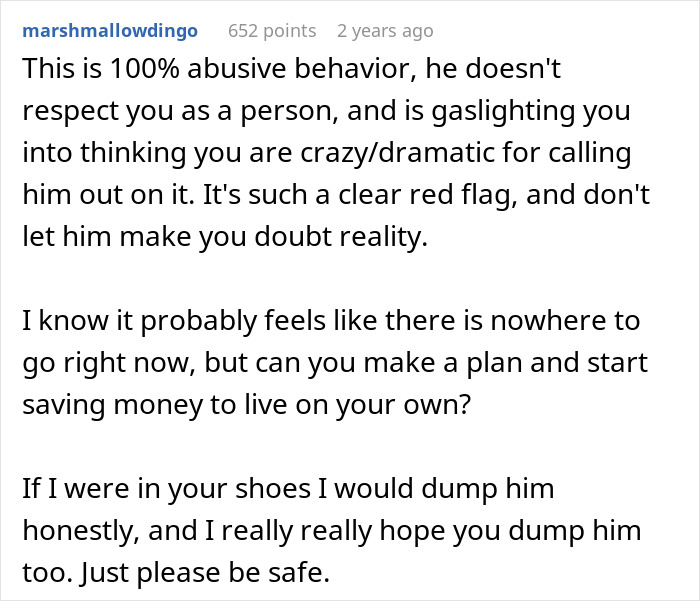 Reddit comment calls out boyfriend's gaslighting and advises girlfriend on leaving an unhealthy relationship. Reddit comment calls out boyfriend's gaslighting and advises girlfriend on leaving an unhealthy relationship.